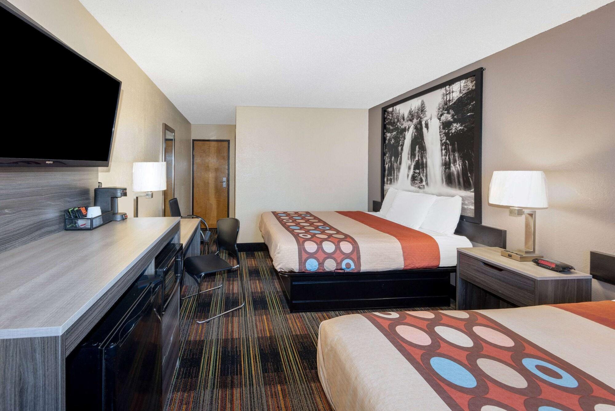 Super 8 By Wyndham Kansas City At Barry Road/Airport Zewnętrze zdjęcie