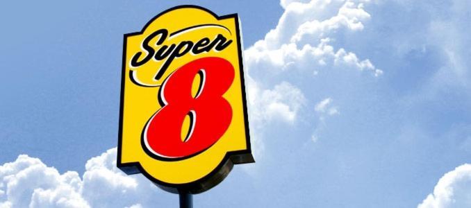 Super 8 By Wyndham Kansas City At Barry Road/Airport Zewnętrze zdjęcie